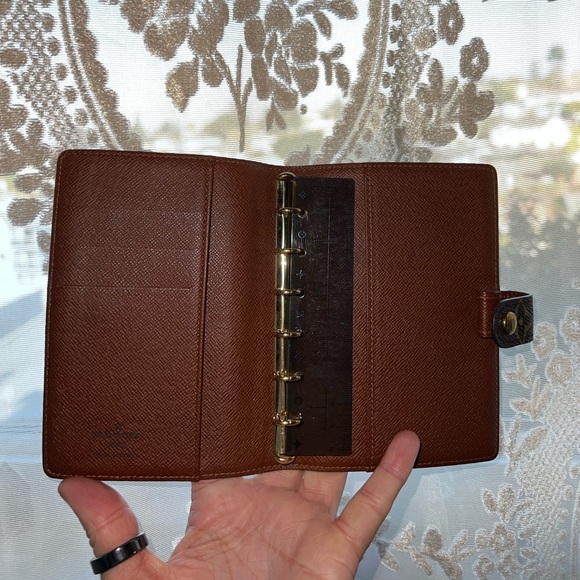 Louis Vuitton Agenda - Picture 10 of 10